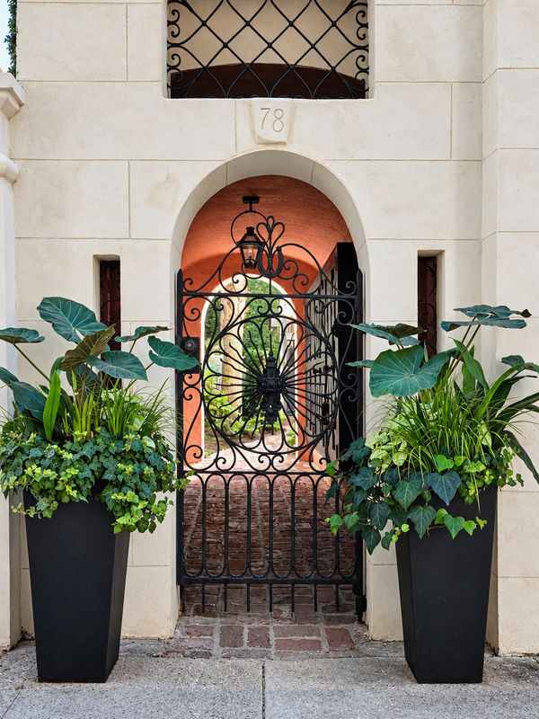 Coral arched entry, No. 78 - photo by Irina Bordyn